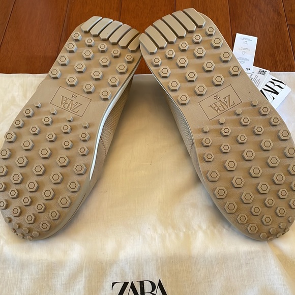 Zara tan booties/tennis - Picture 4 of 5
